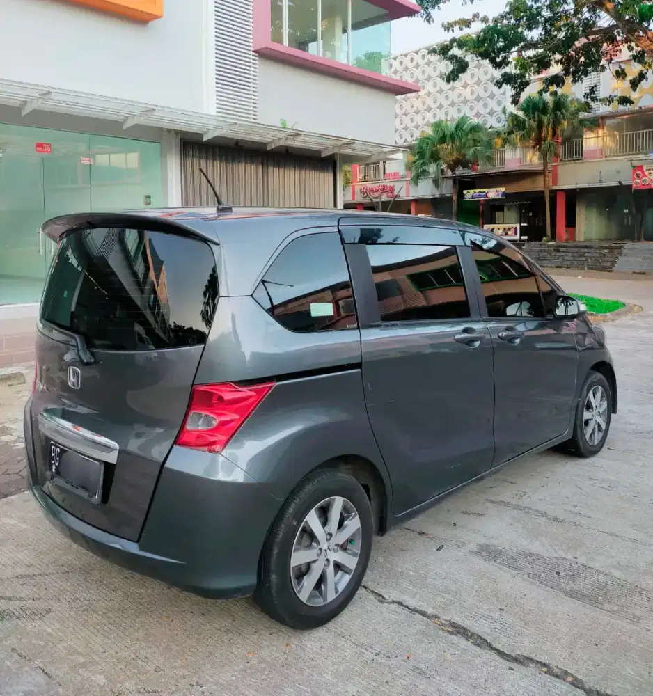 Di jual cepat HONDA FRED PSD 2011/2012 A/T