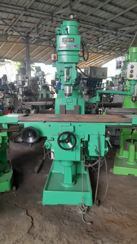 DI BUTUHKAN TEKNISI FORKLIF