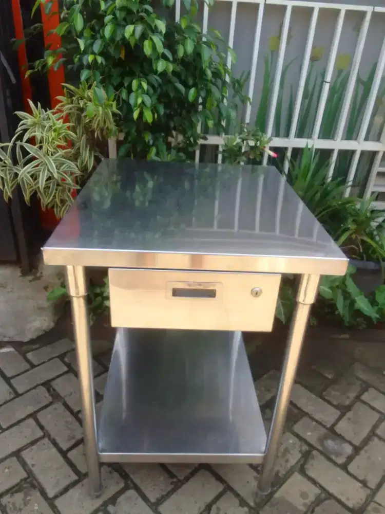 Meja Stainless laci 2susun ukuran 60x70x85