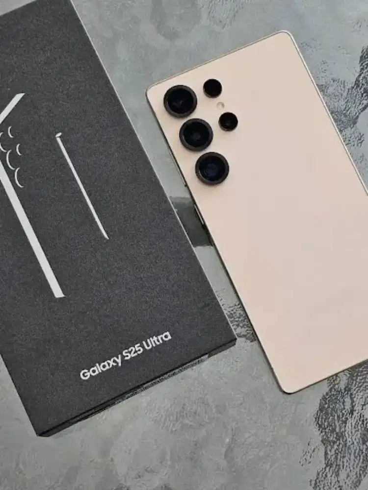 SAMSUNG GALAXY S25 ULTRA 256GB RESMI FREE INDOSAT 150GB + JAS HUJAN