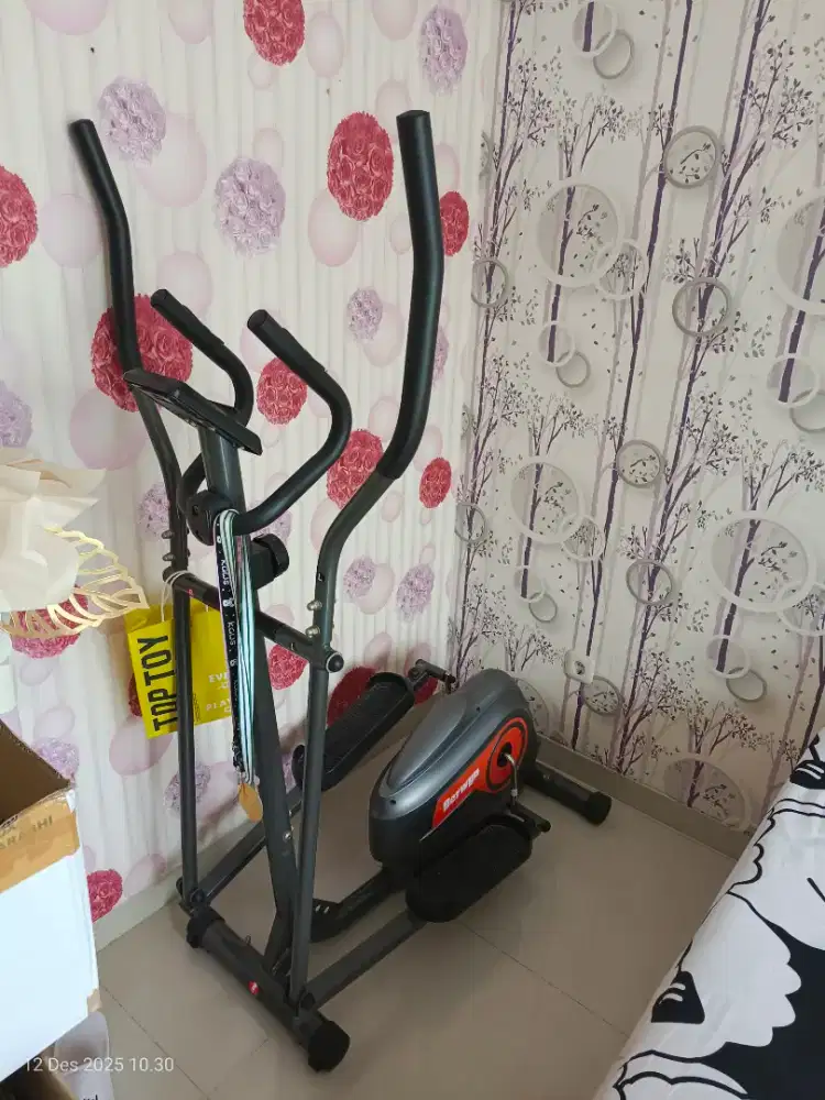 Alat gym cross trainer