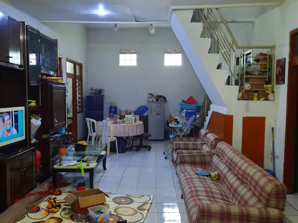 Dijual Rumah Hitung Tanah Siap Pakai Lokasi Strategis di Jalan Kembar Bandung