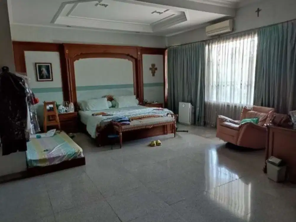 A91 Jual Murah Rumah Besar di Puri Indah Permata Buana Jalan Lebar