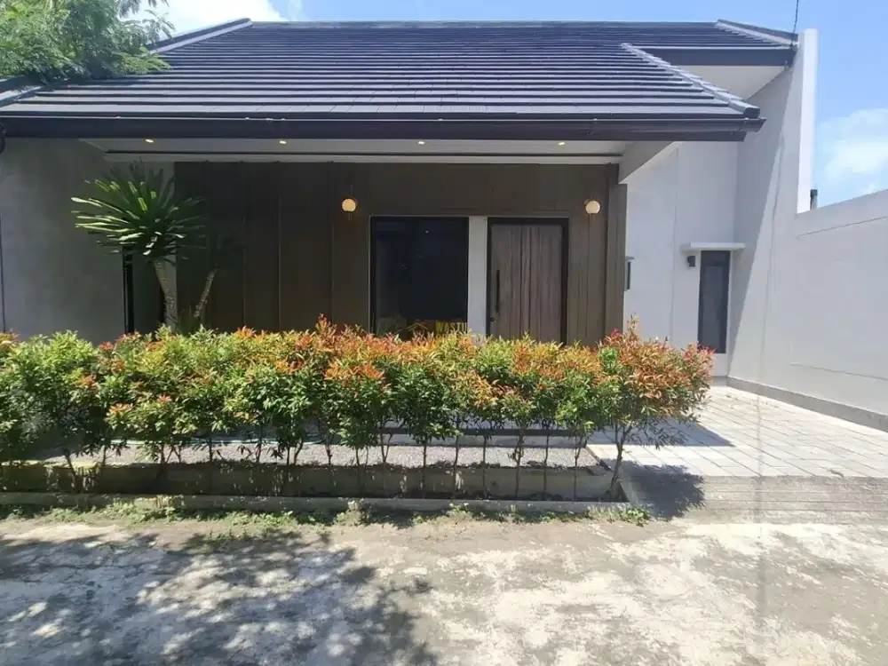 RUMAH BARU MODERN SIAP HUNI TANAH LUAS DI KALASAN DEKAT LPMP