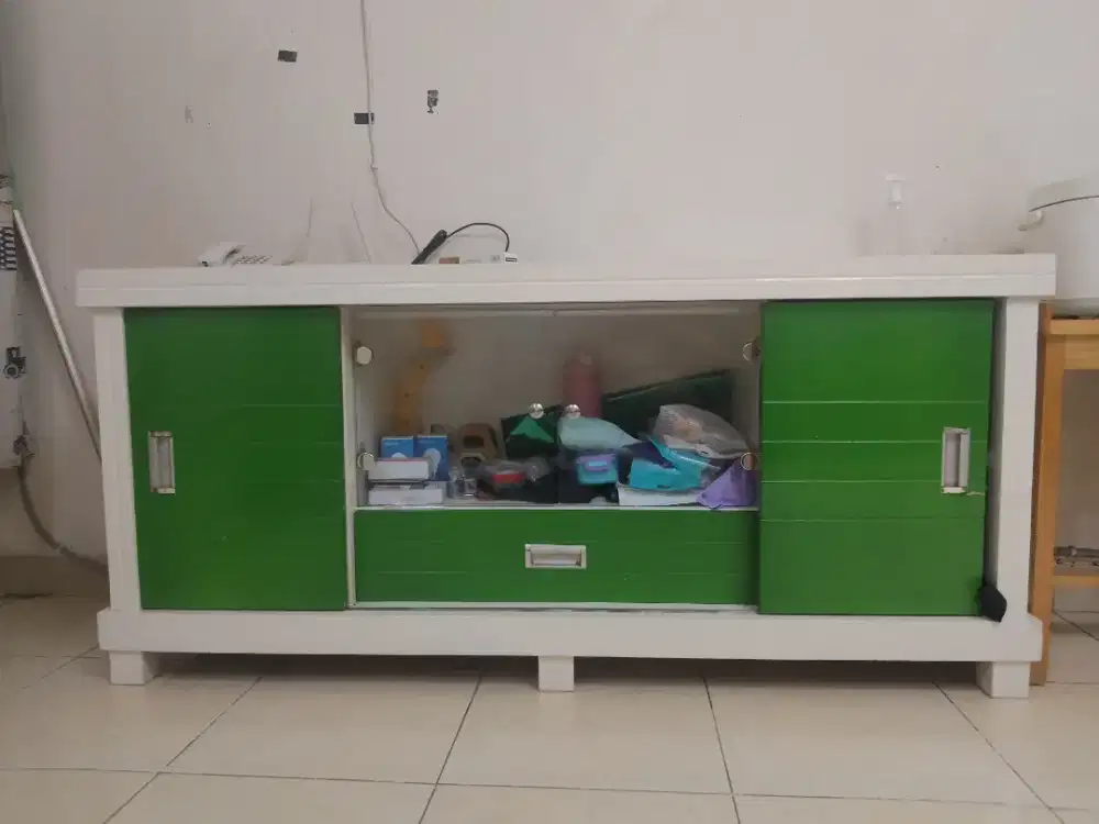 Meja TV panjang 1,5 M