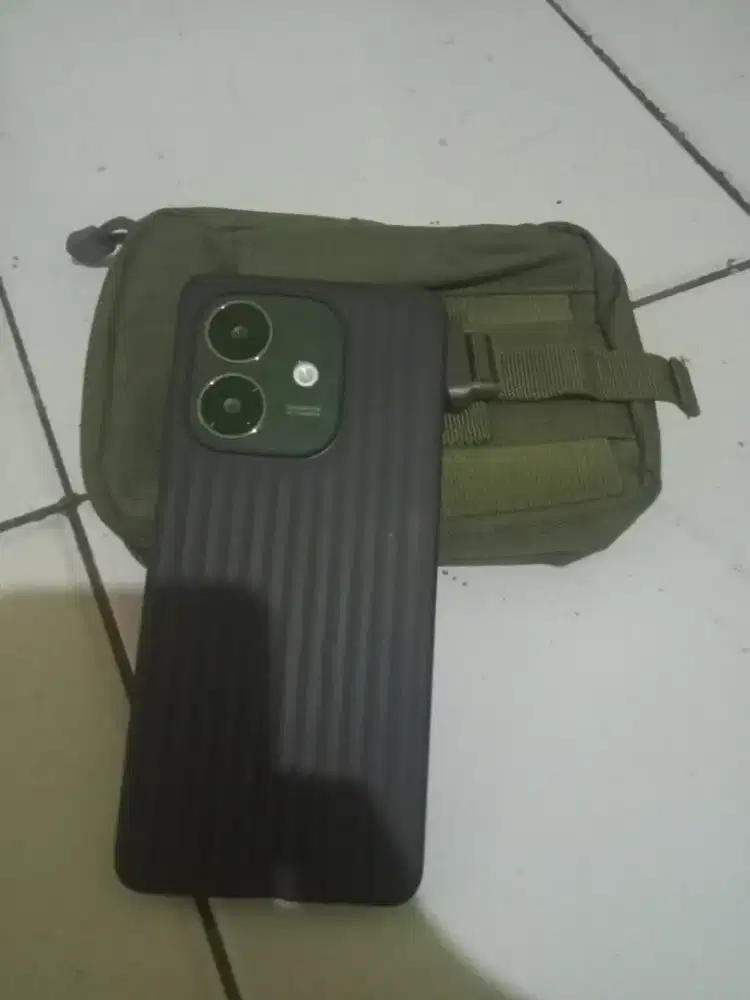 Hp Oppo A3 kondisi baru seminggu