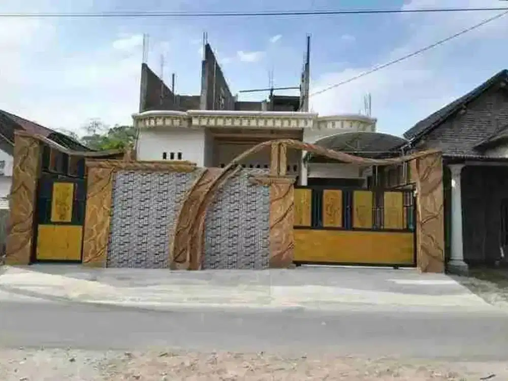 Jual murah rumah 2 lantai di kota Kediri harga di bawah pasar