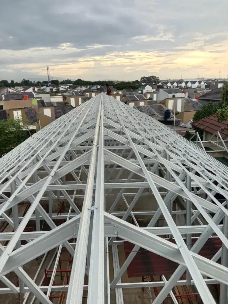 Pasang kanopi baja ringan dengan rapi