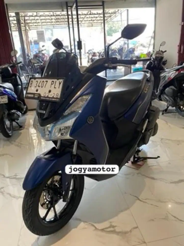 (B) Yamaha lexi 125 tahun 2023 cash & credit