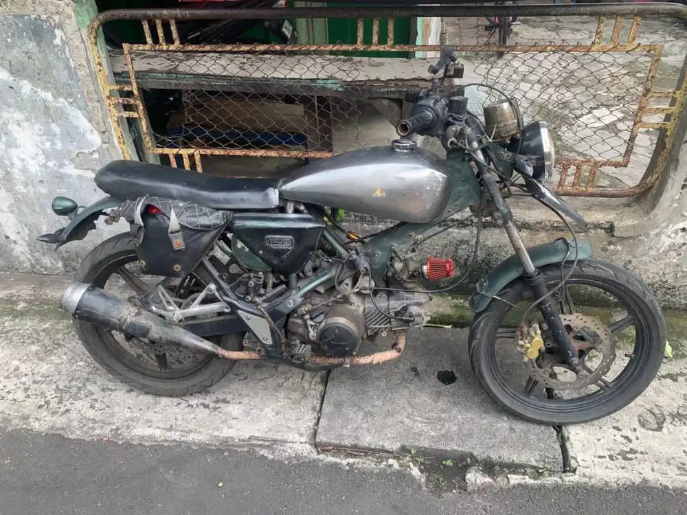 Custom basic Kawasaki athlete