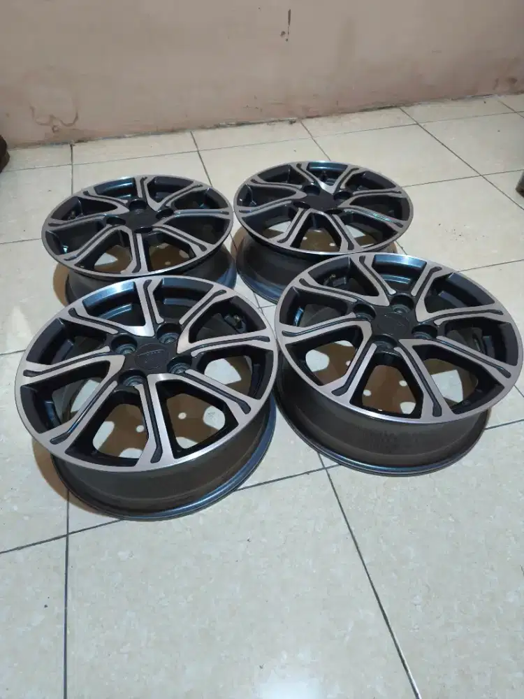 Velg Ori Sigra Kondisi 99%