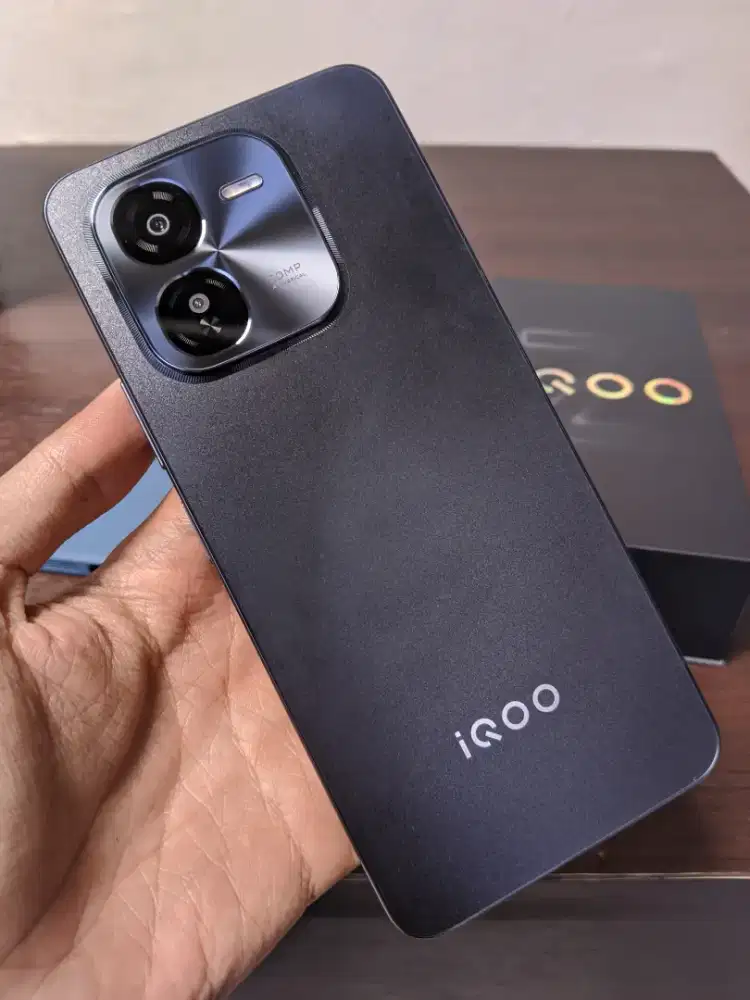 Vivo Iqoo Z9x 8/128 like new