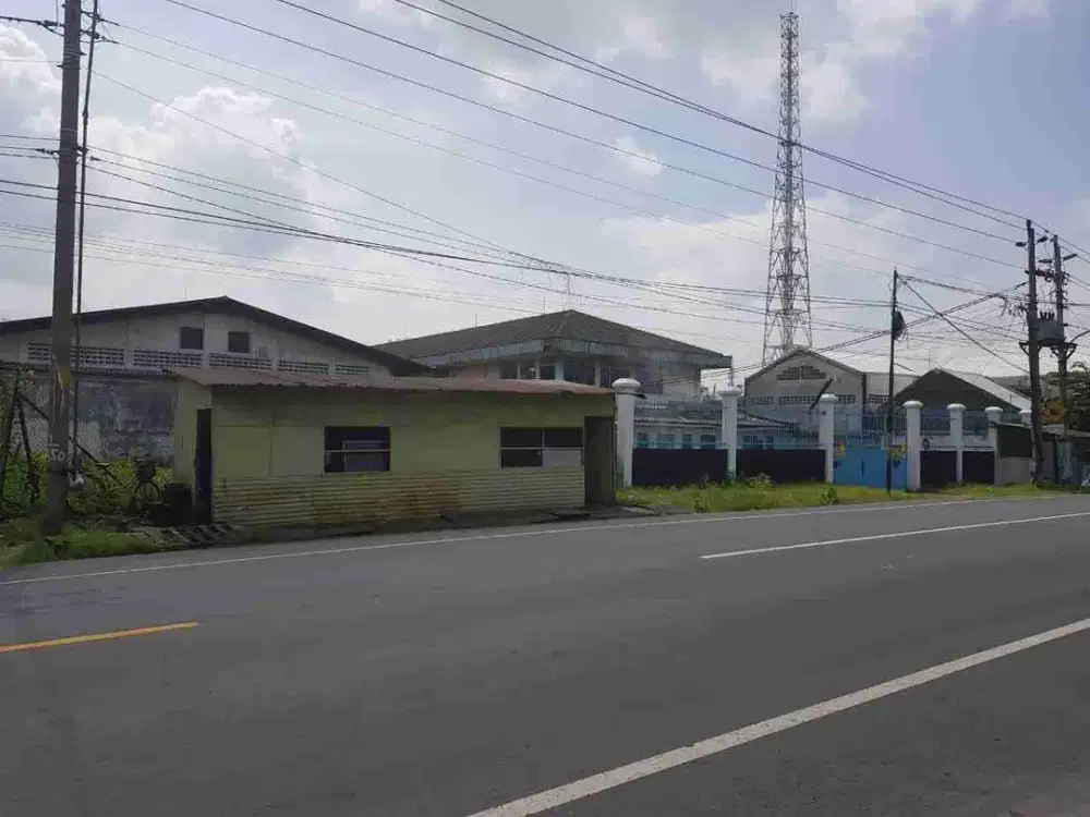 Dijual Gudang atau Pabrik Strategis Pinggir Jalan Sumpah Pemuda Solo, Akses Mudah dan Dekat ke Tol.