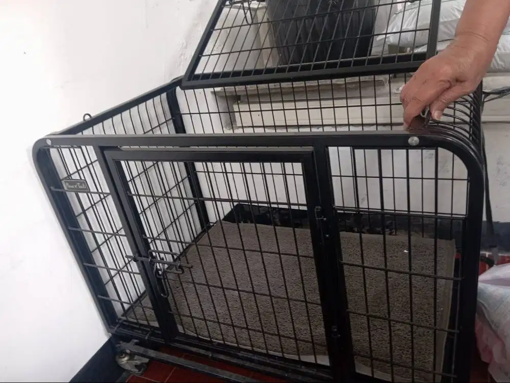 JUAL KANDANG BESI ANJING/KUCING (LIKE NEW)