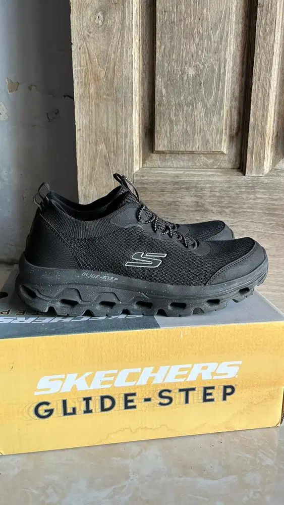 Skechers Glide Step Sole Fair Knit