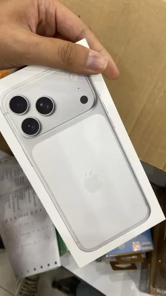 iPhone 17 pro max 256 silver iBox Bnib