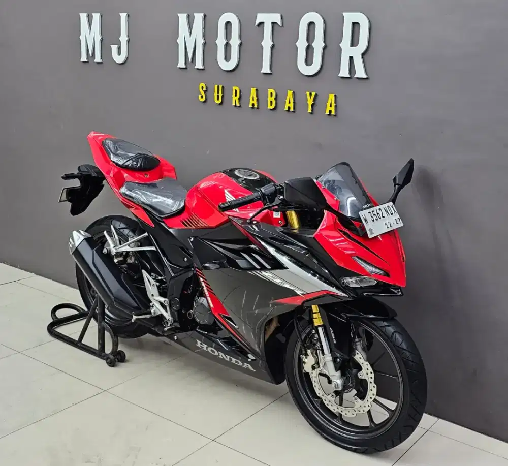 Honda CBR 150R ABS tahun 2022 // KREDIT TANPA DP