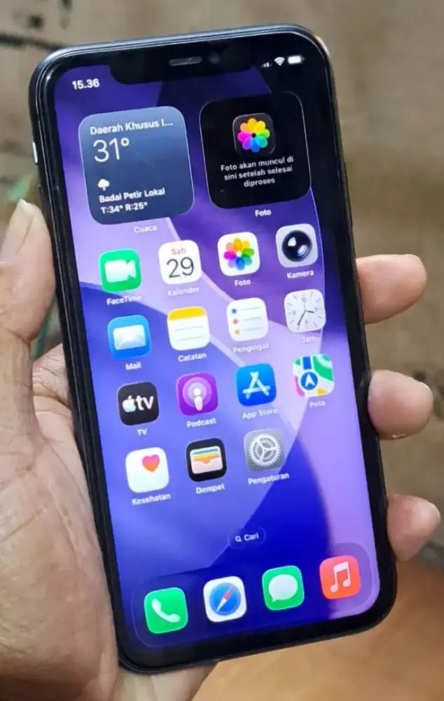 Iphone 11 128gb unit only