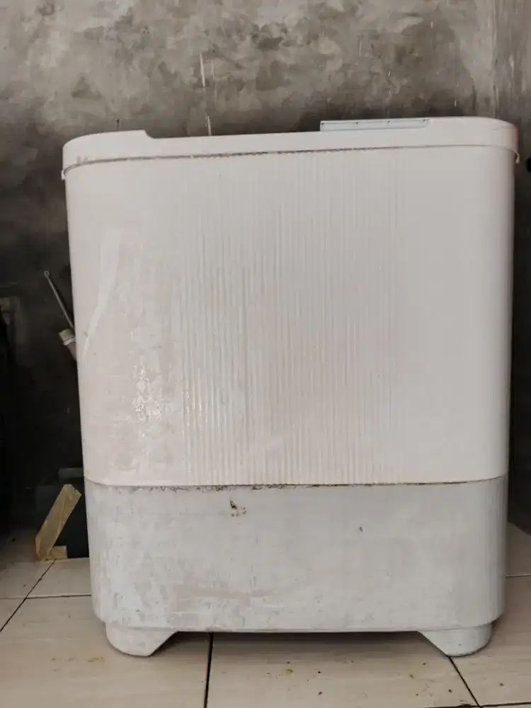 Di jual mesin cuci 2 tabung