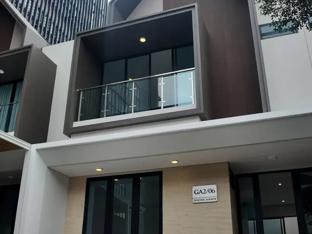 Disewakan Rumah Mewah 2 Lantai, Golden Avenue - CPI Makassar