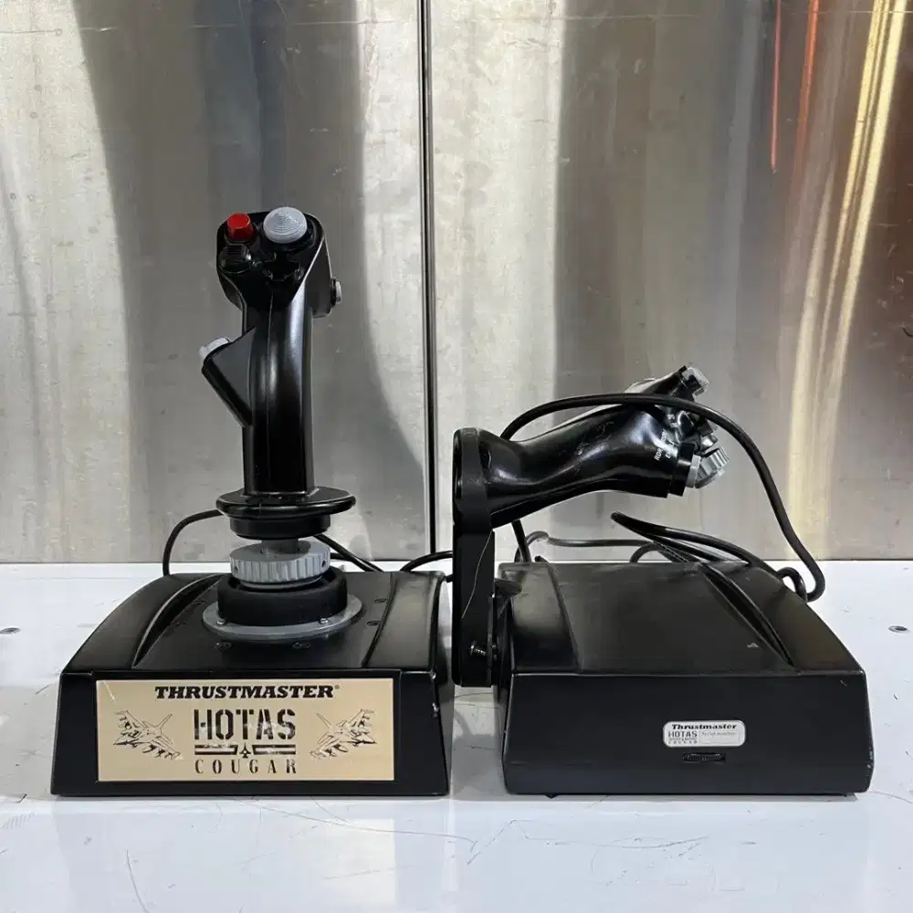 Thrustmaster HOTAS Cougar Joystick Throttle Set Simulator Alat PC/PS