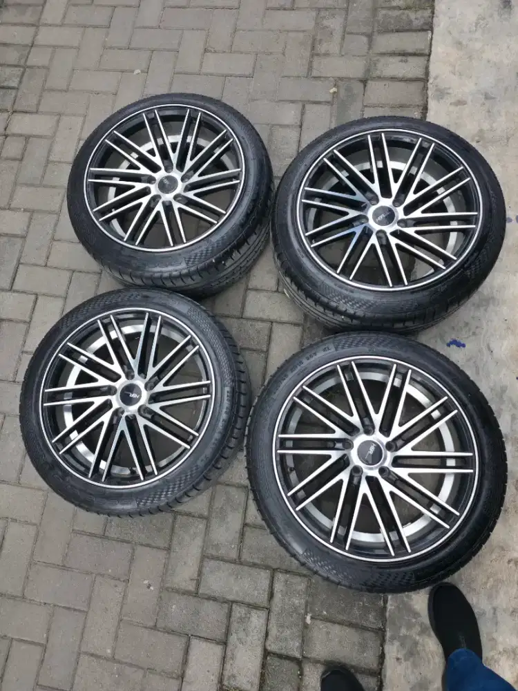For sale Velg HSR Vossen Ring 18 Lebar 8/9