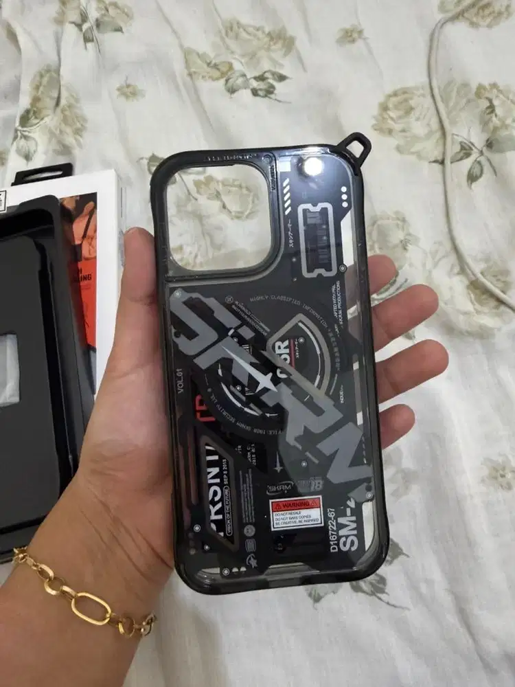Casing skinarma iphone 16 pr max