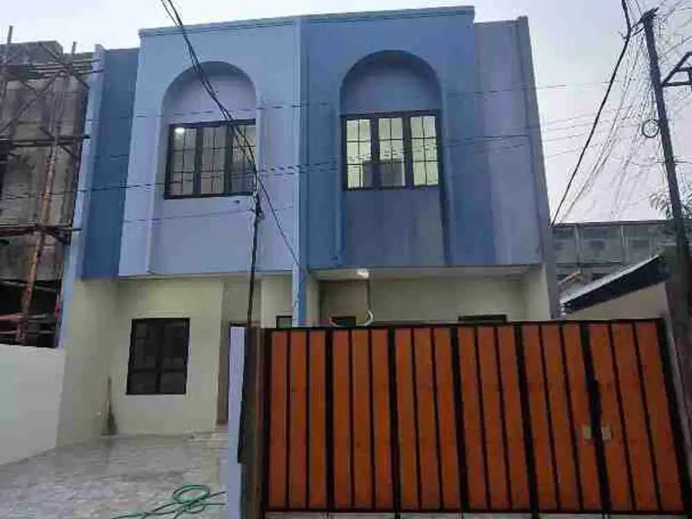 HUNIAN SIAP HUNI HANYA 1 M an 2 LANTAI BEBAS BANJIR AKSES MASUK 2 MOBIL