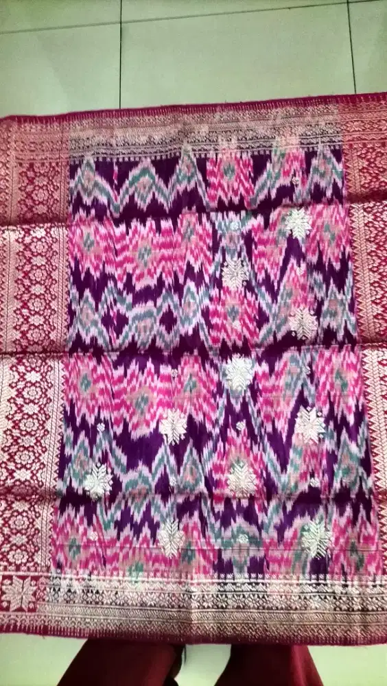 Taplak meja dari kain songket