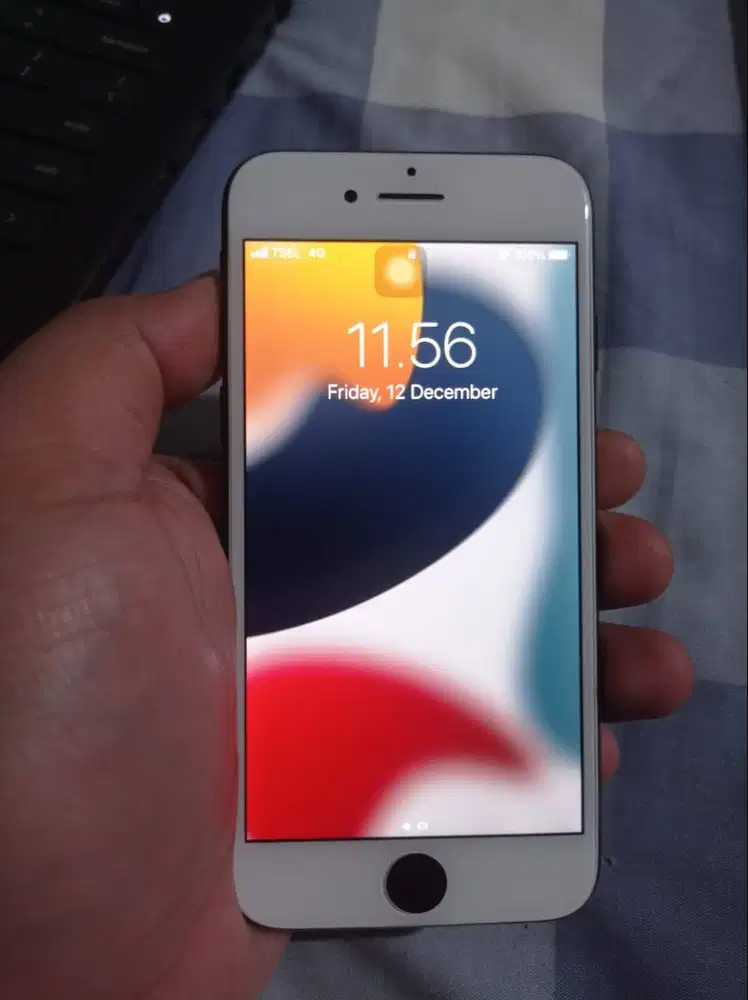 Jual iPhone 7 32GB murah!