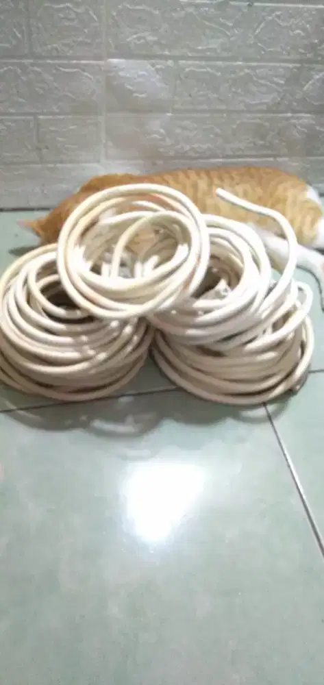 Kabel Ukuran 3X2,5 Eterna dan Suprime.