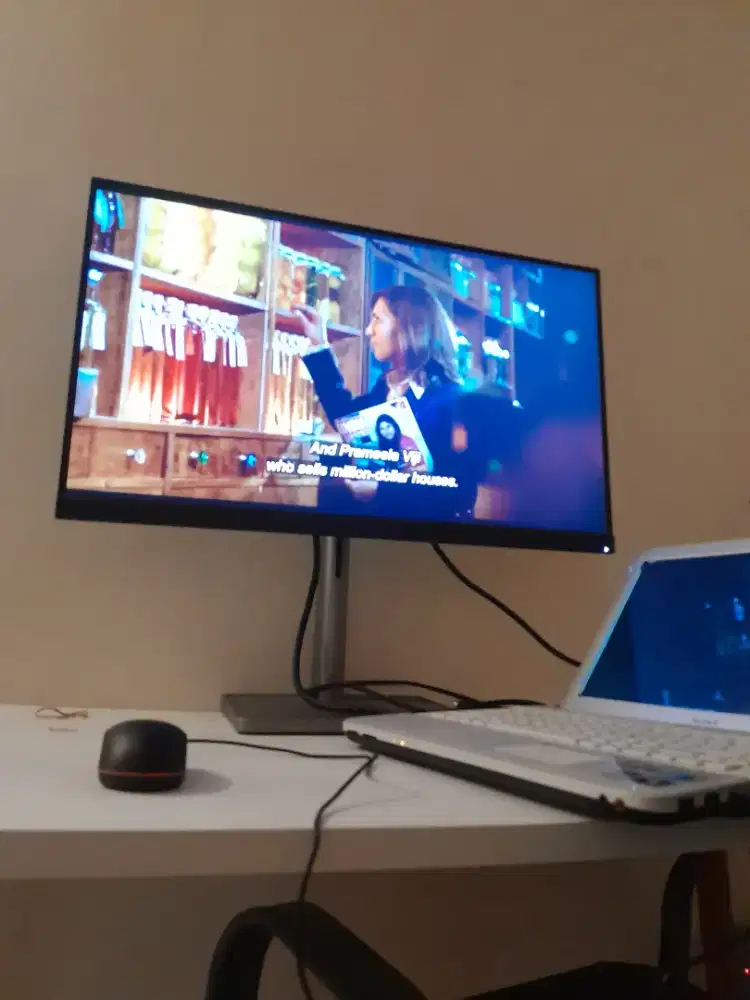 Lenovo monitor 27inc