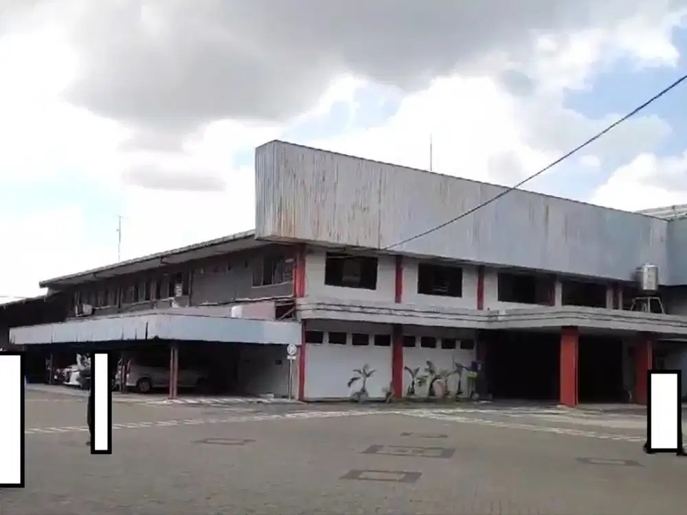 Dijual nol jalan Raya Margomulyo, Strategis