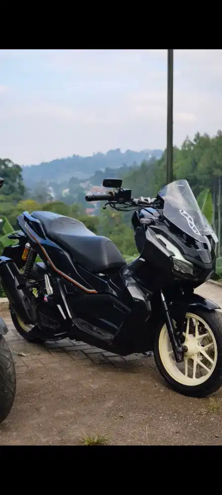 Honda adv 150 cbs hitam 2020