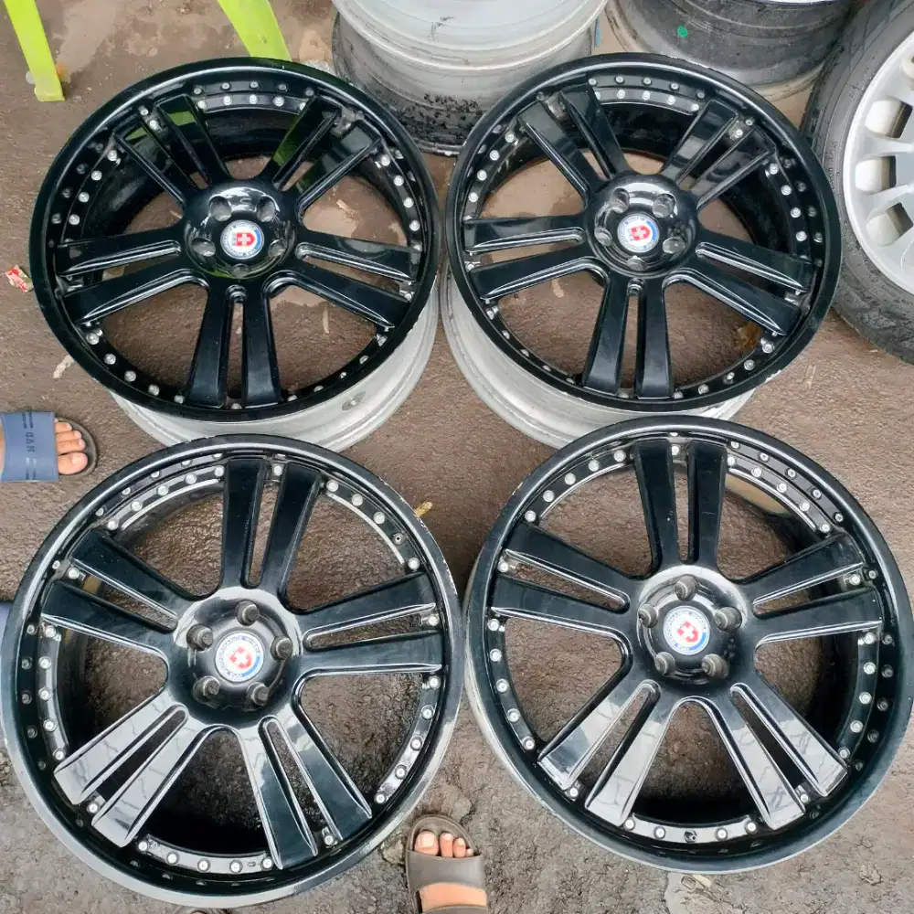 HRE 997R ring 22 pcd 5x112 three piece contruction. Made in USA