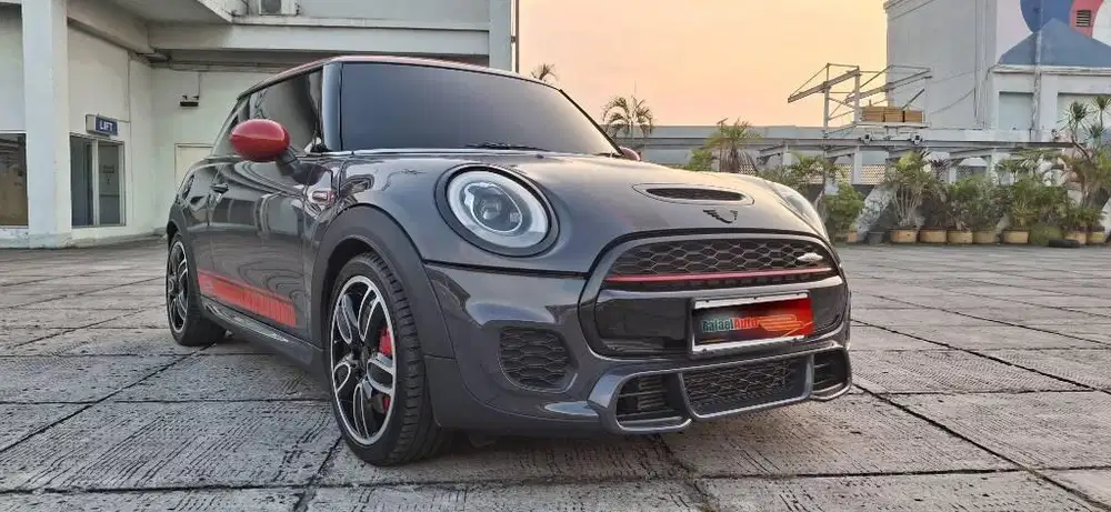 Mini Cooper 2.0 JCW A/T 2017 Pemakaian Perorangan Unit Terawat.  Ready