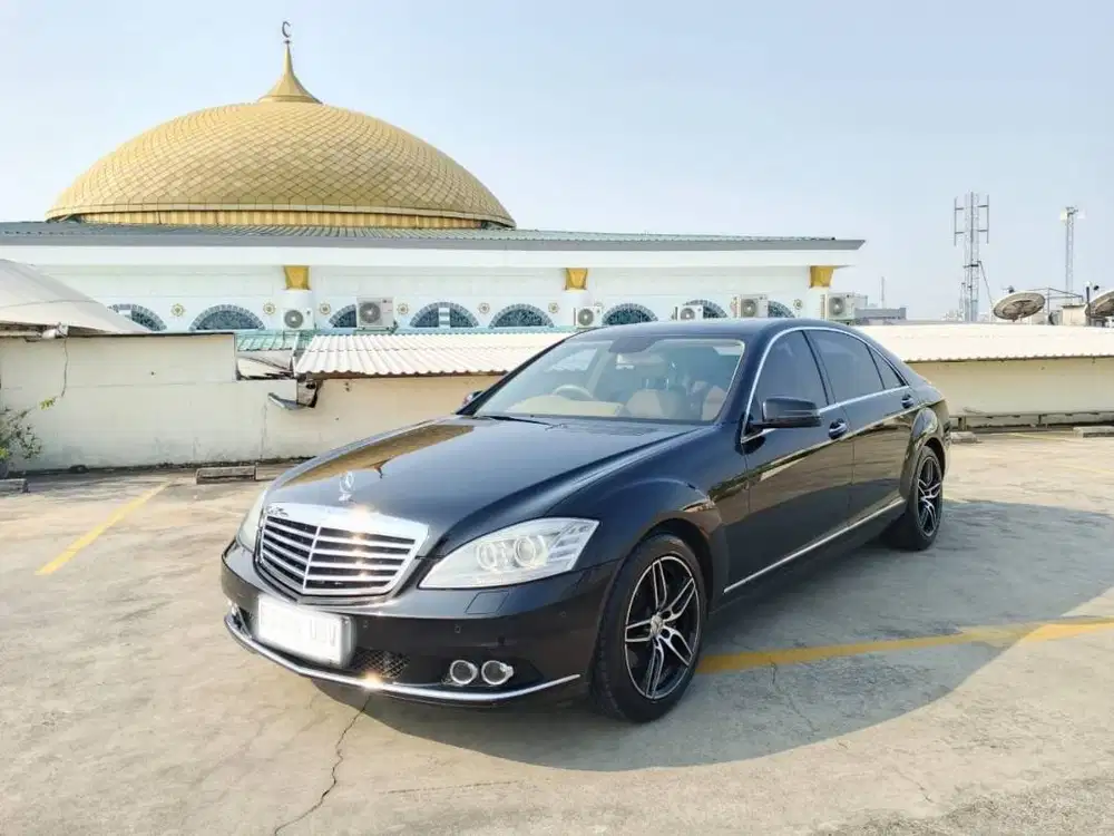 Dijual Mobil Mercedes Benz S 300 L-AT kondisi mobil mulus