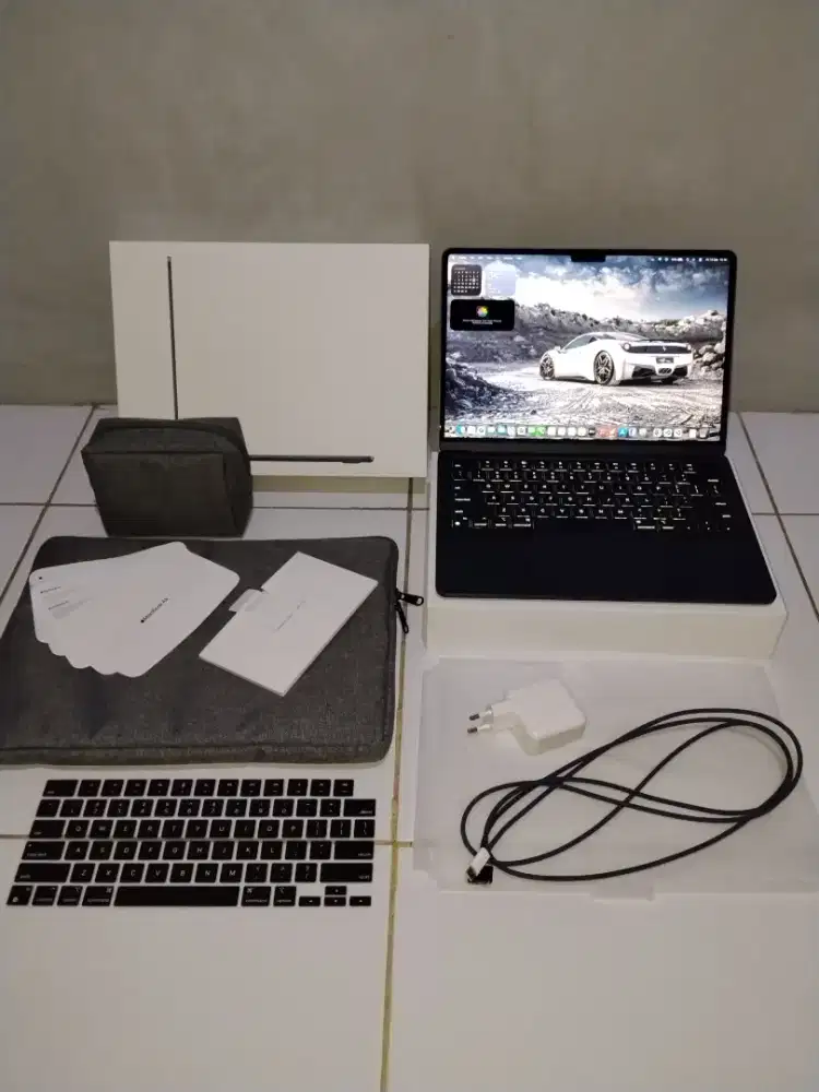 MacBook Air M2 8/256 BH 99% Fullset Midnight Ex Resmi ID/A
