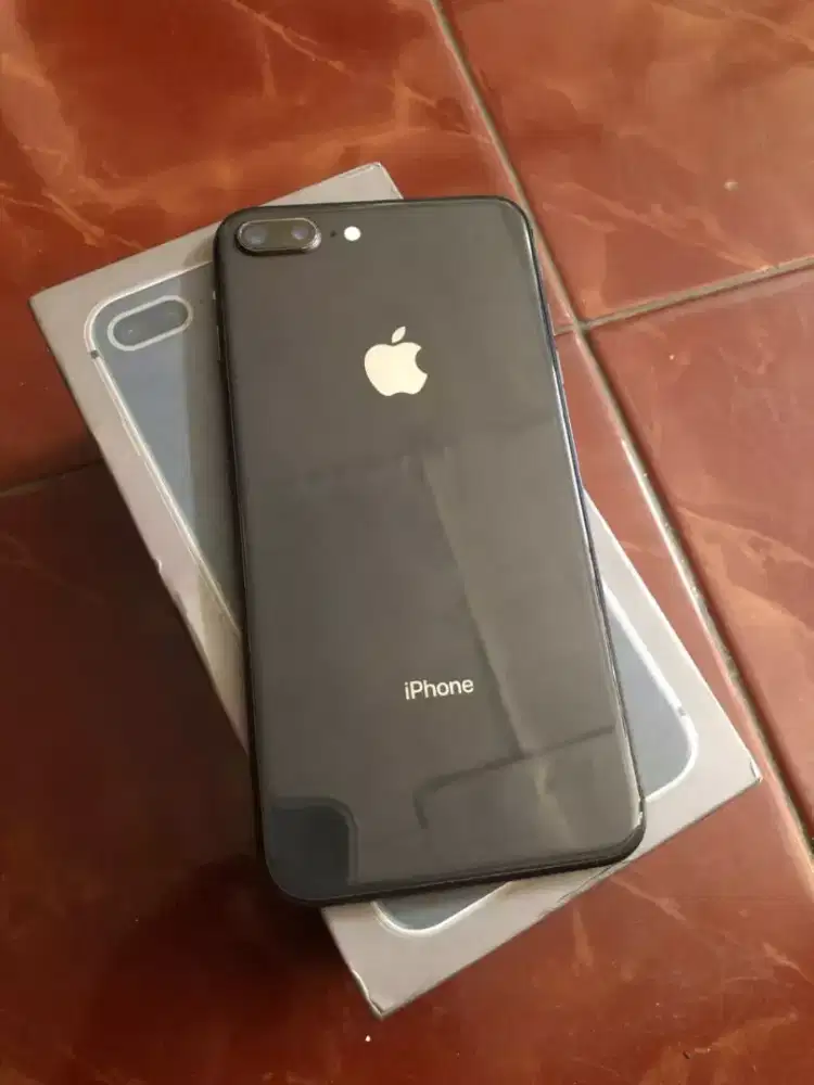 iphone 8 plus 64gn
