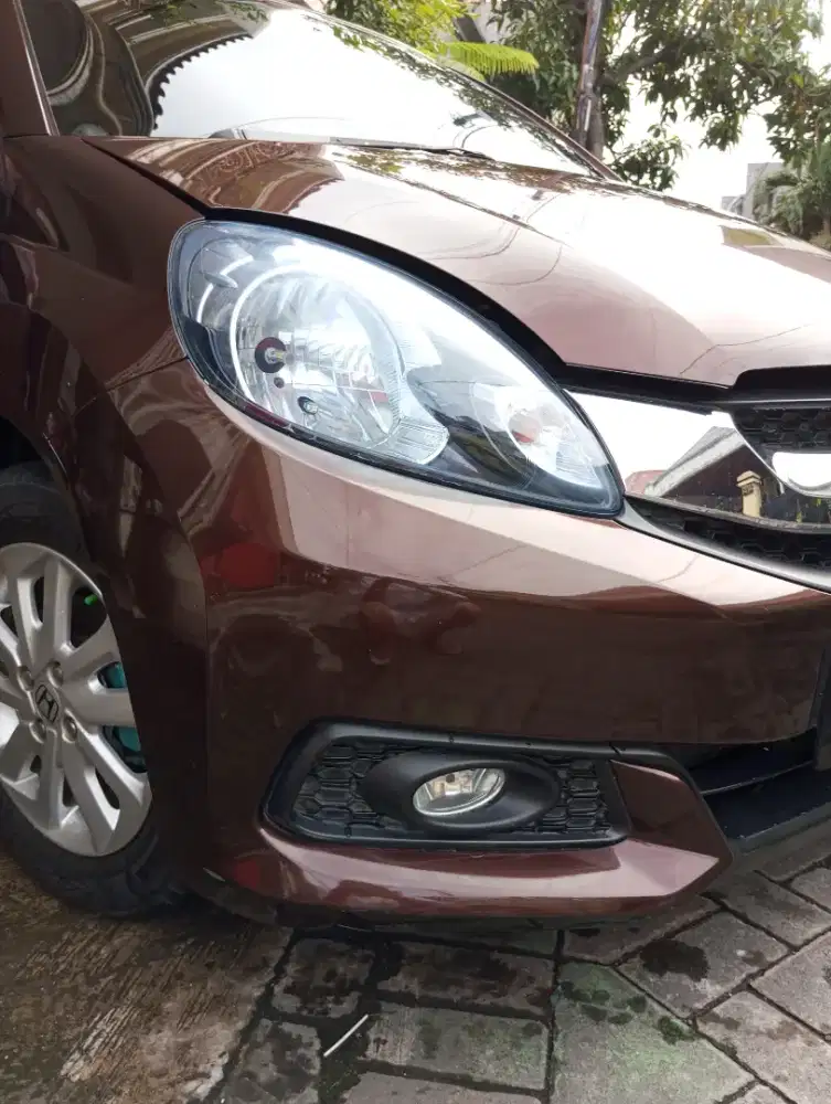 Dijual cepat mobil Honda Mobilio 2014 type E - MT