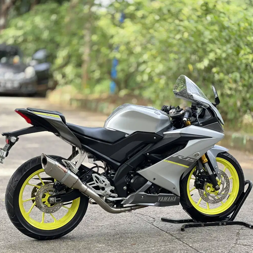 KEREN ABIS! YAMAHA YZF R15 V3 2021 SILVER KM LOW PAJAK PANJANG SUPERB