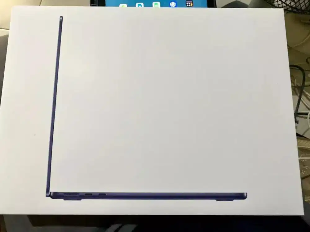 Baru New MacBook Air M2 2022 16/256 Midnight Segel Garansi blm aktif