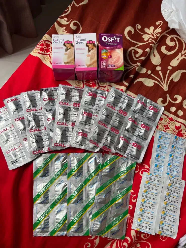 Vitamin ibu hamil. Folamil genio, osfit platinum, Cal 95, ossovit, D3