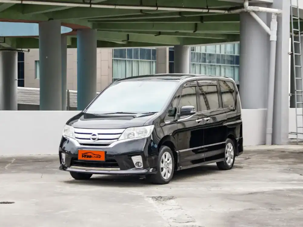 Nissan Serena 2.0 HWS AT 2013