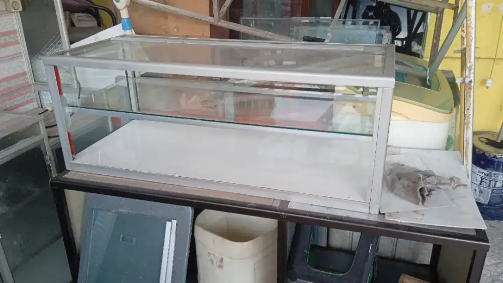 Etalase makanan siap pakai