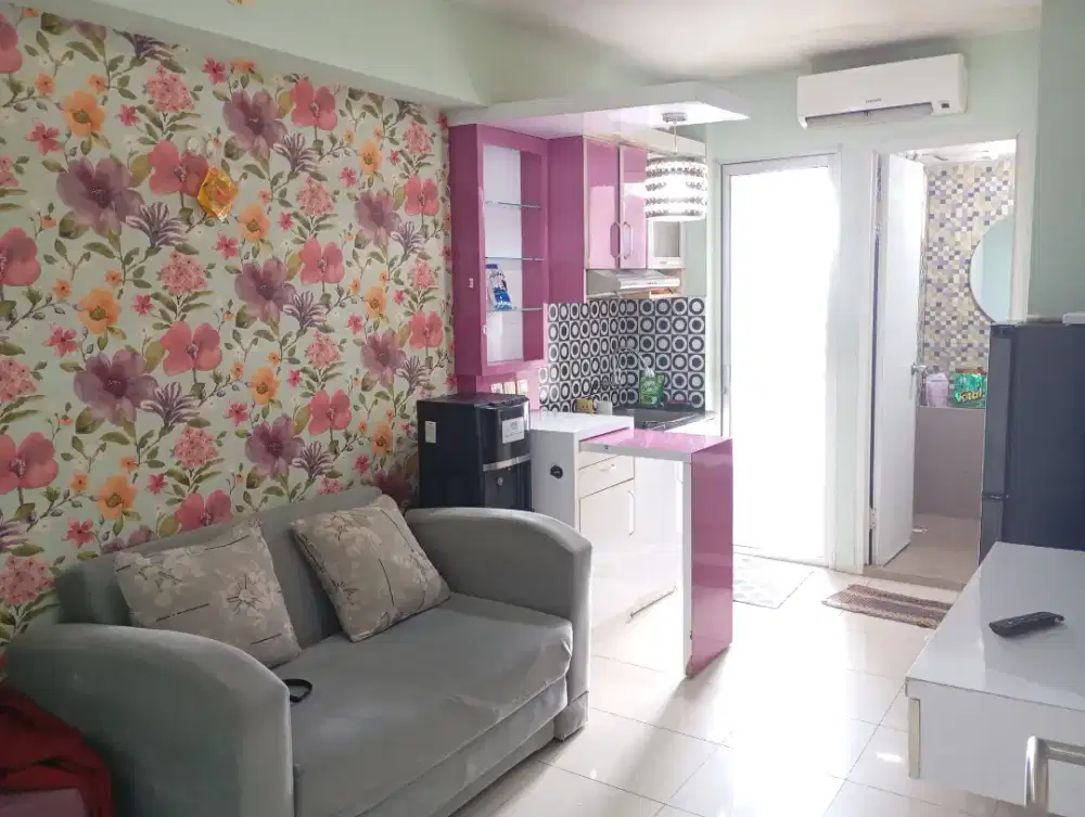 DISEWAKAN UNIT 2 KAMAR FURNIS DIATAS MALL APARTEMEN BASSURA CITY