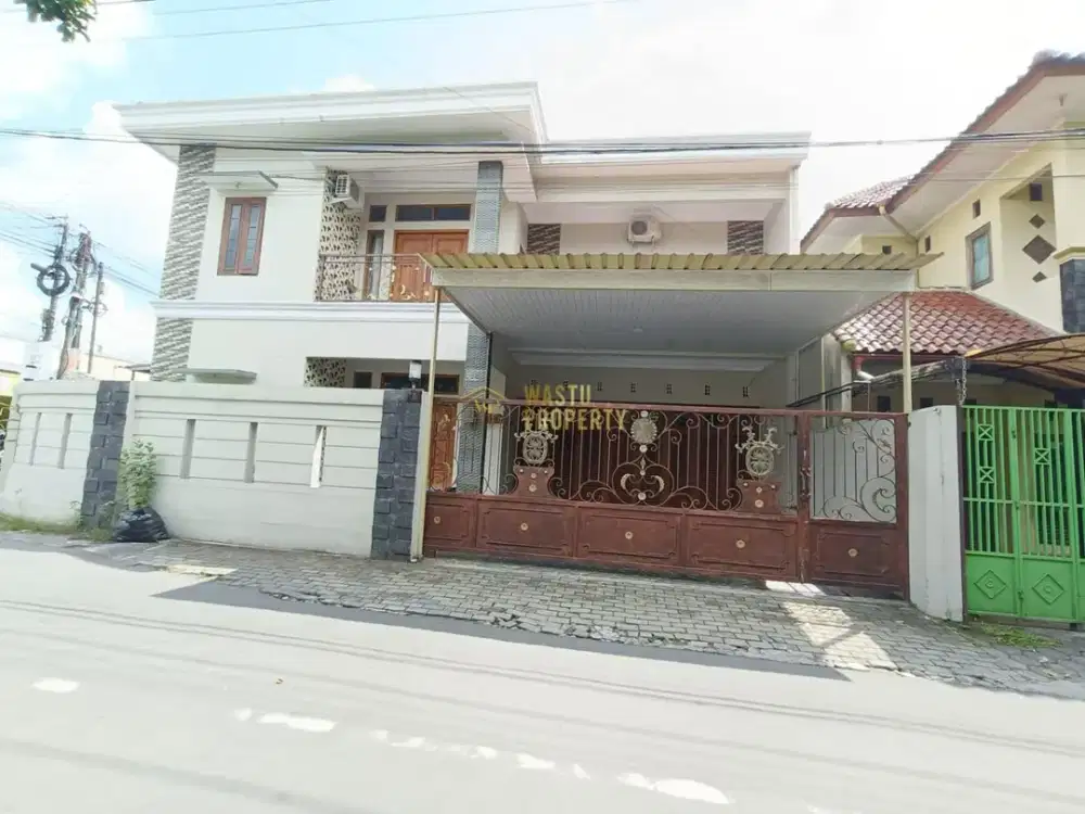 RUMAH MEWAH 2 LANTAI FULLY FURNISH KAWASAN PREMIUM DEKAT RS. SARDJITO