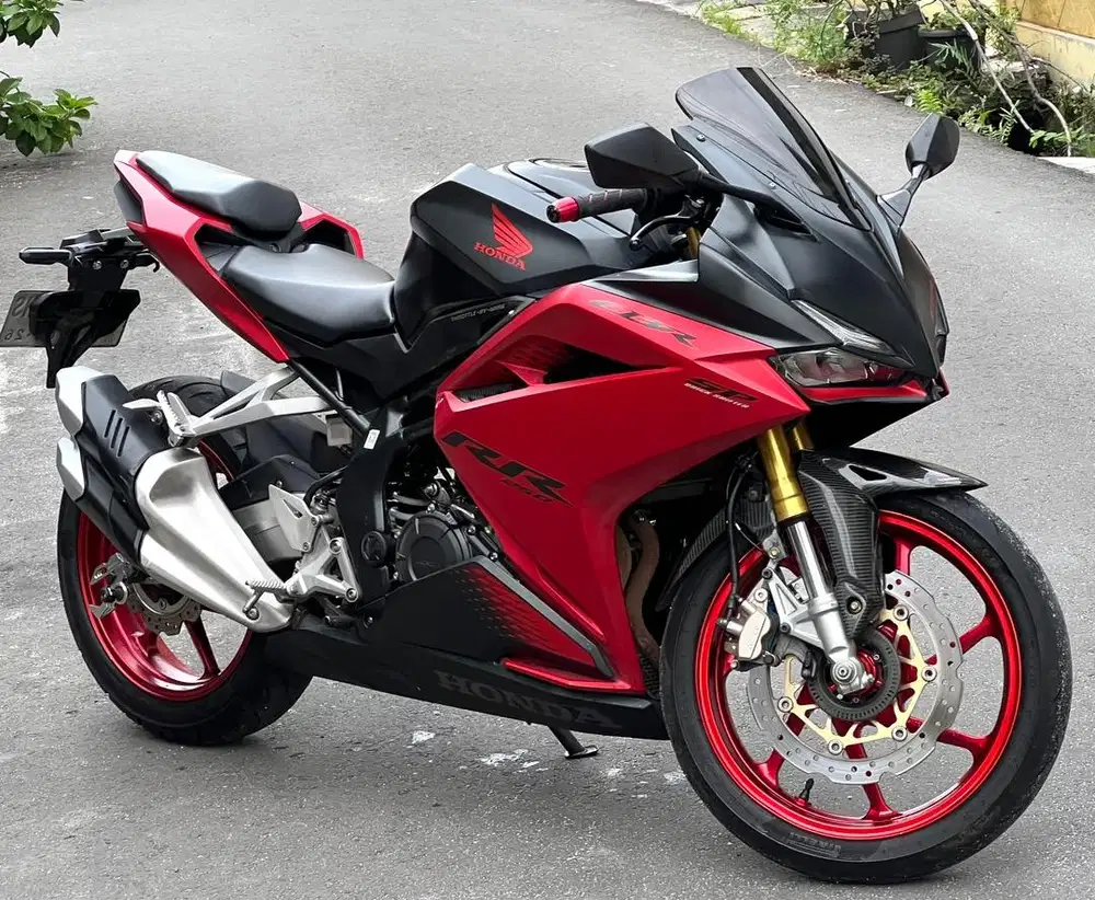 Yamaha R25 2017 low KM Mulus hitam doff no minus langka modif