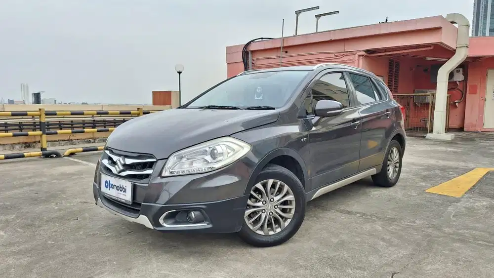 Pajak Panjang - Suzuki SX4 1.5 S-Cross Bensin-MT 2017