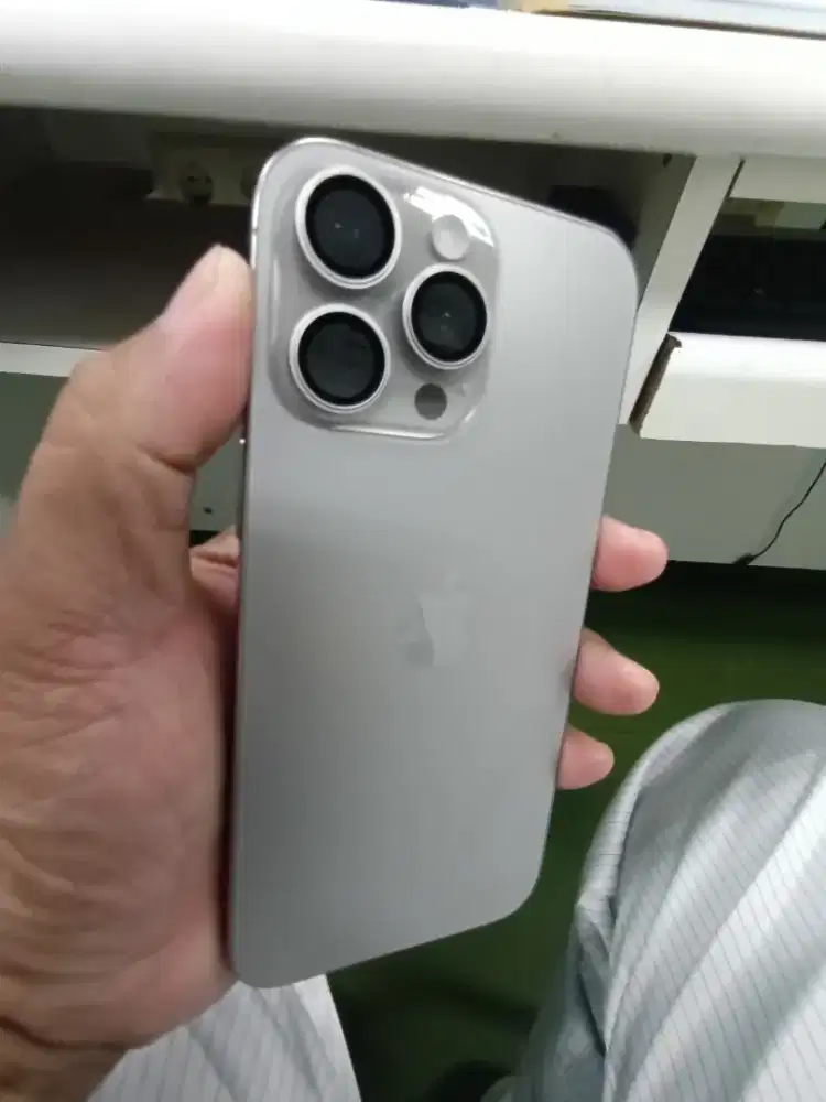Iphone 16 pro max 256.. Garansi Resmi panjang kaya Baru